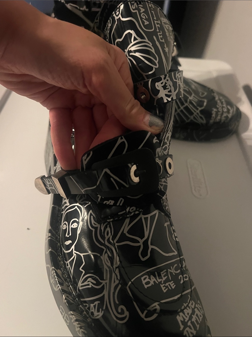 Balenciaga Black & White Graffiti Leather Ankle Shoes - Picture 9 of 12